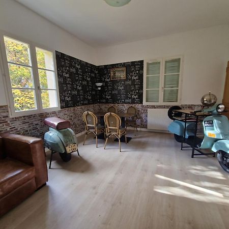 Ferienwohnung La Source De Bougival Exterior foto