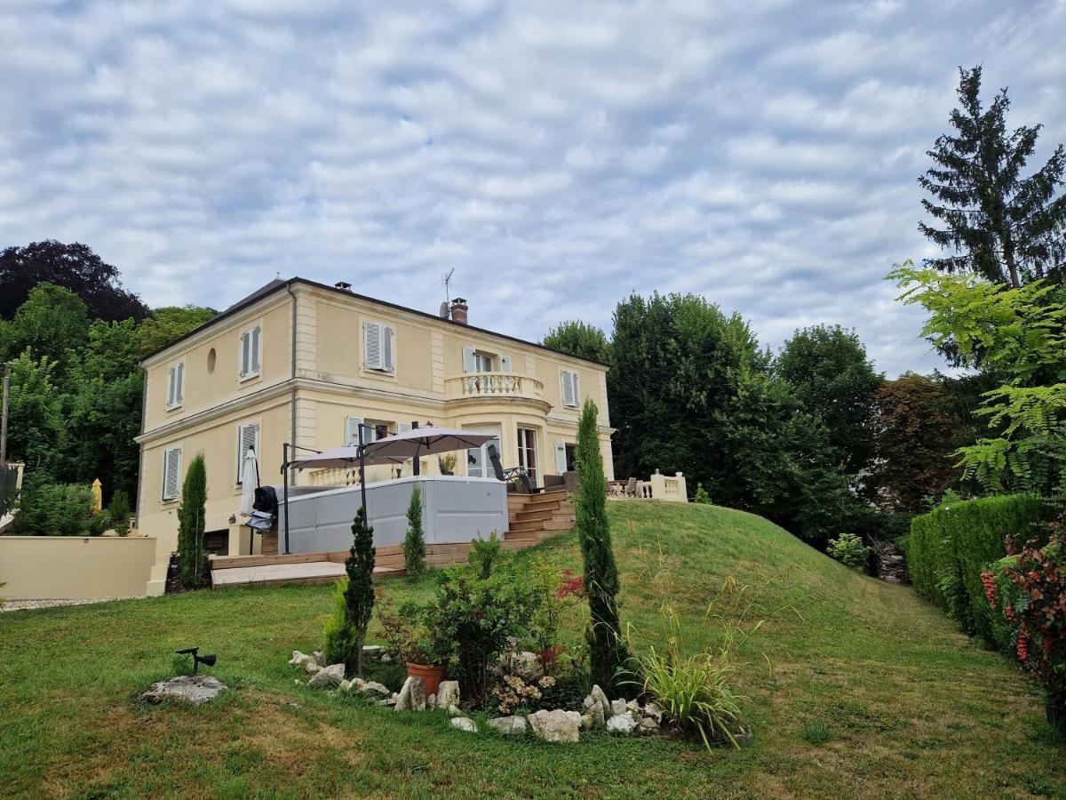 Ferienwohnung La Source De Bougival Exterior foto